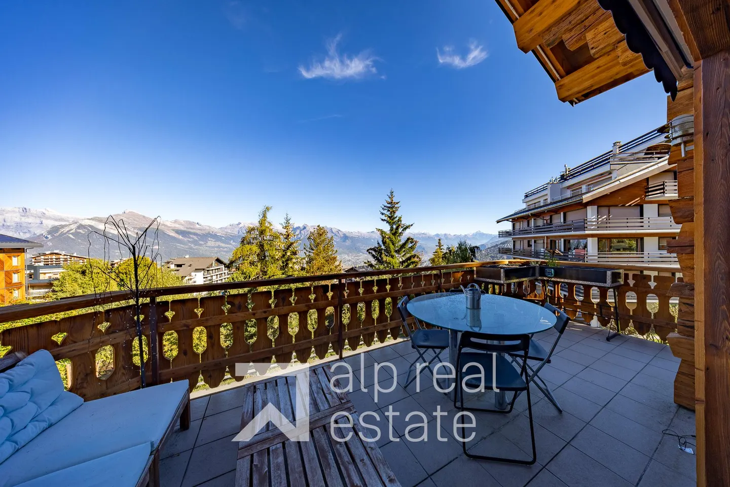 Charming Apartment in Haute-Nendaz - Photo 1 of 11