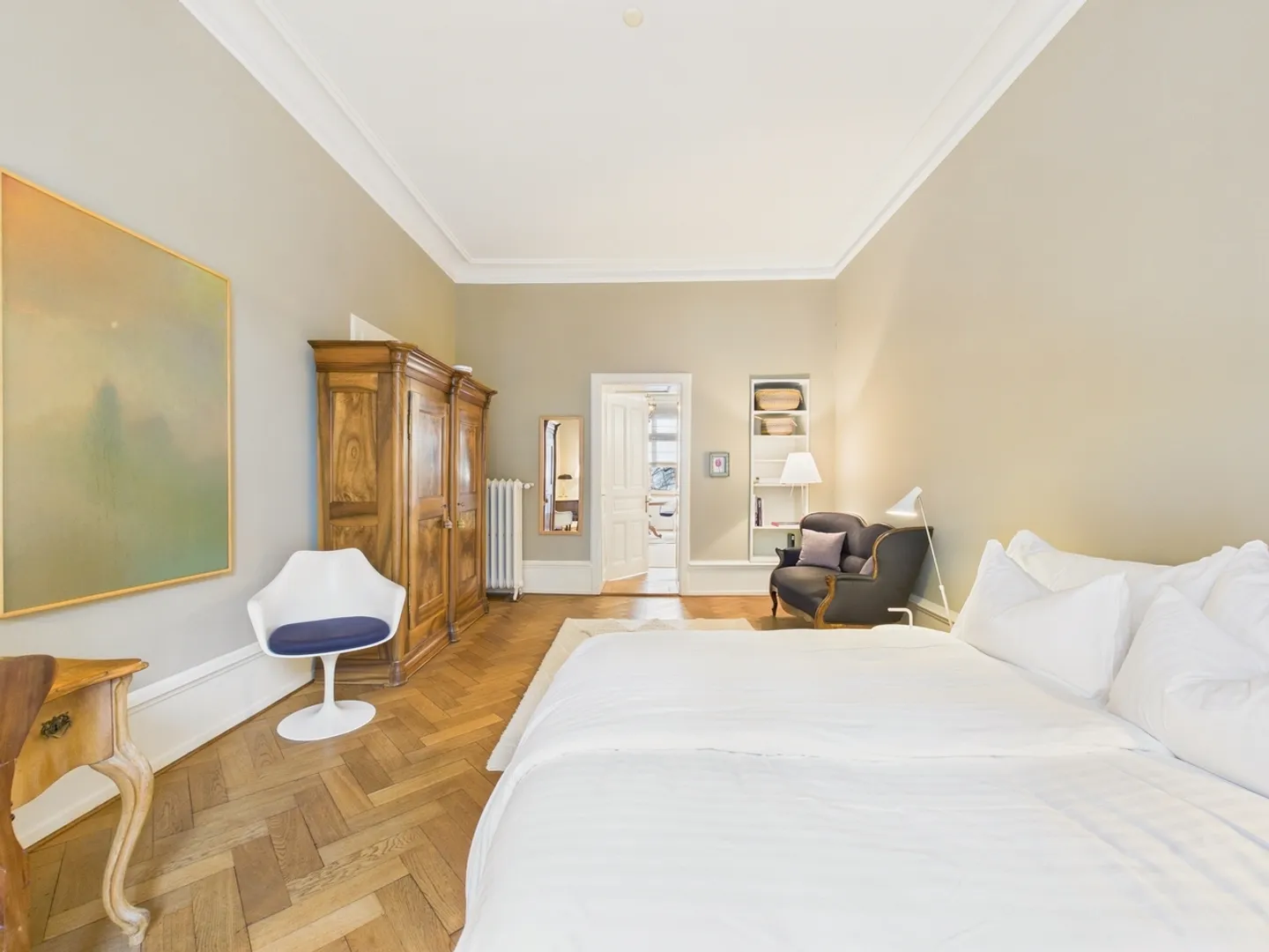Elegante 2,5-Zimmer-Wohnung in einer historischen Jugendstilvilla in Basel - Foto 7 von 11