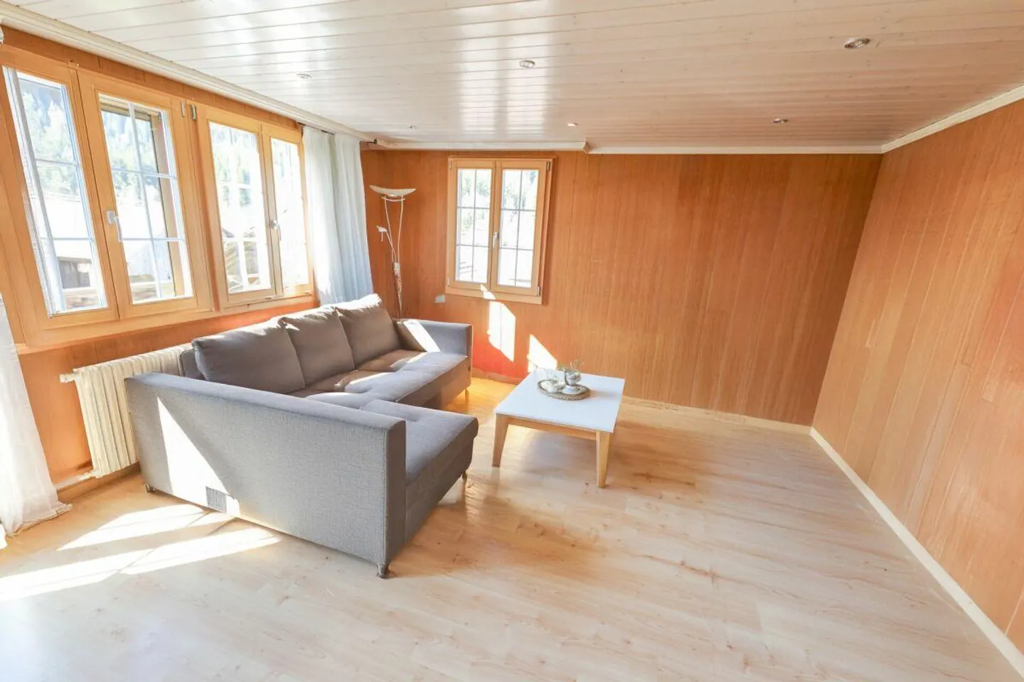 Appartamento accogliente di 4,5 stanze al piano rialzato con balcone - Foto 6 di 7