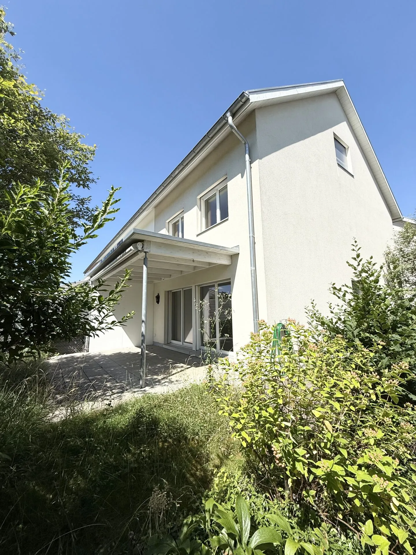 Reiheneckhaus an familienfreundlicher Lage in Schönenbuch! - Foto 3 von 14
