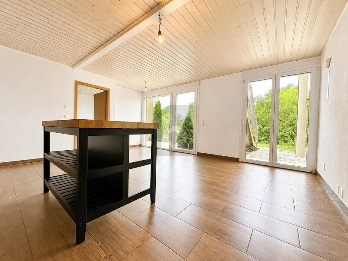 Appartement Charmant avec Jardin - Photo 2 sur 6