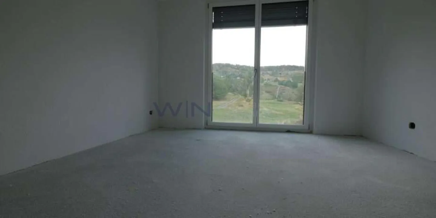 Sunny Dream Home with Mountain View - Photo 9 of 12