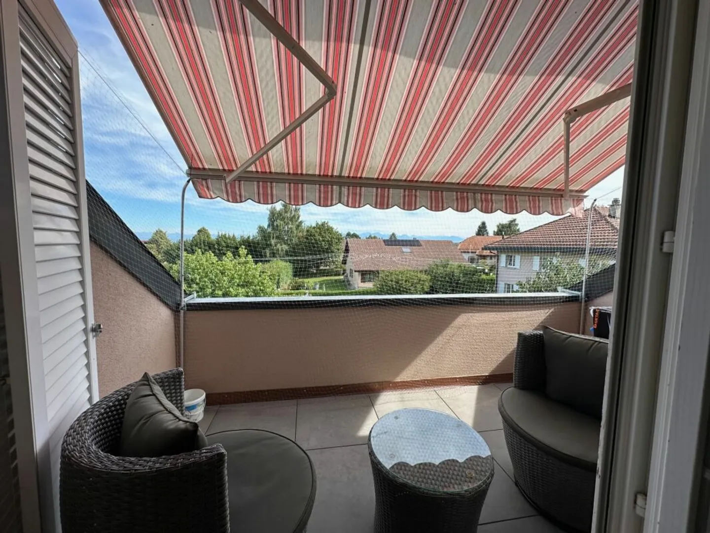 Wohnung im Doppelstock mit 5 Zimmern, Balkon und Innen- und Außenparkplätzen - Foto 17 di 23