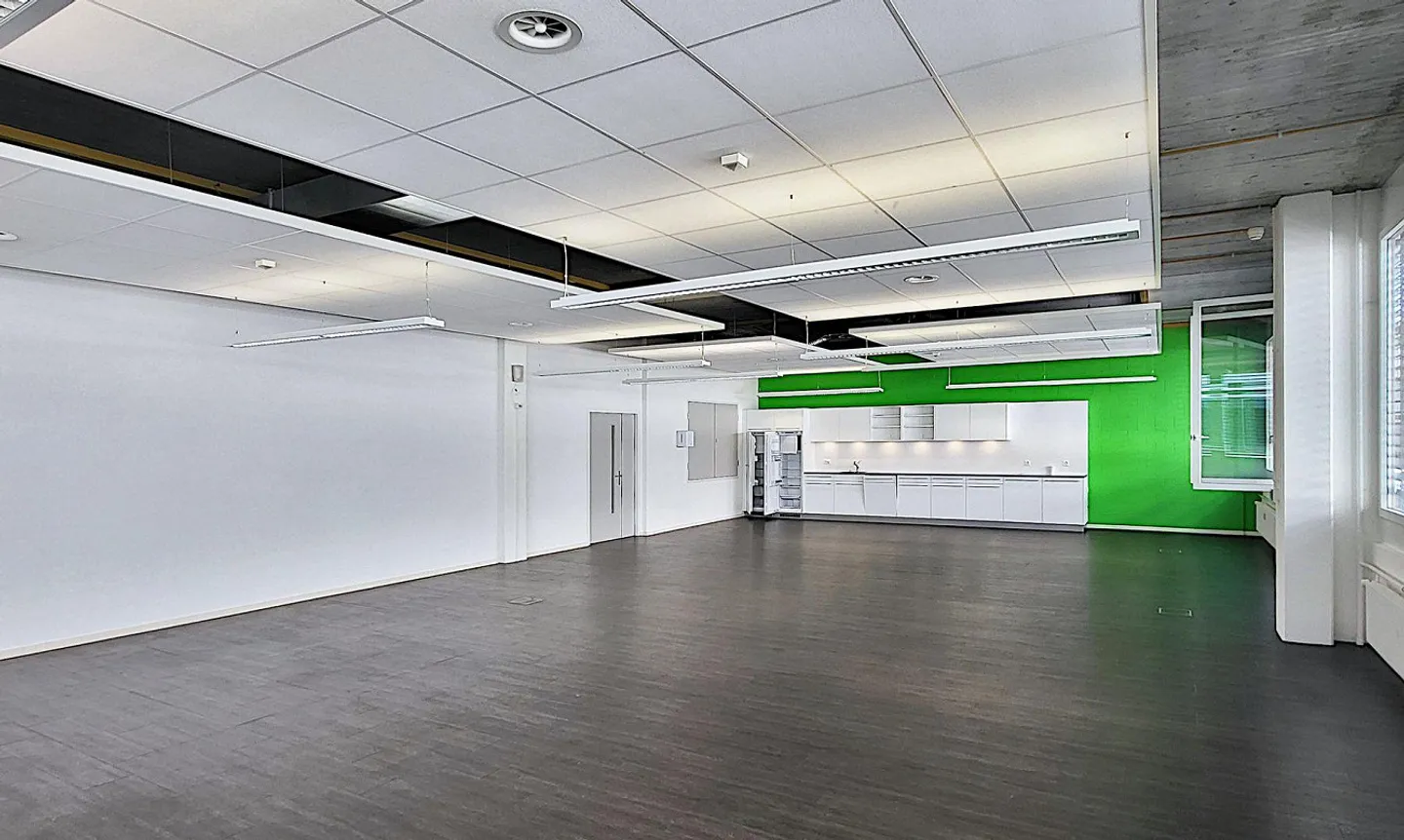 Bureaux entièrement développés dans le TechCenter de Reinach ! - Photo 11 sur 12