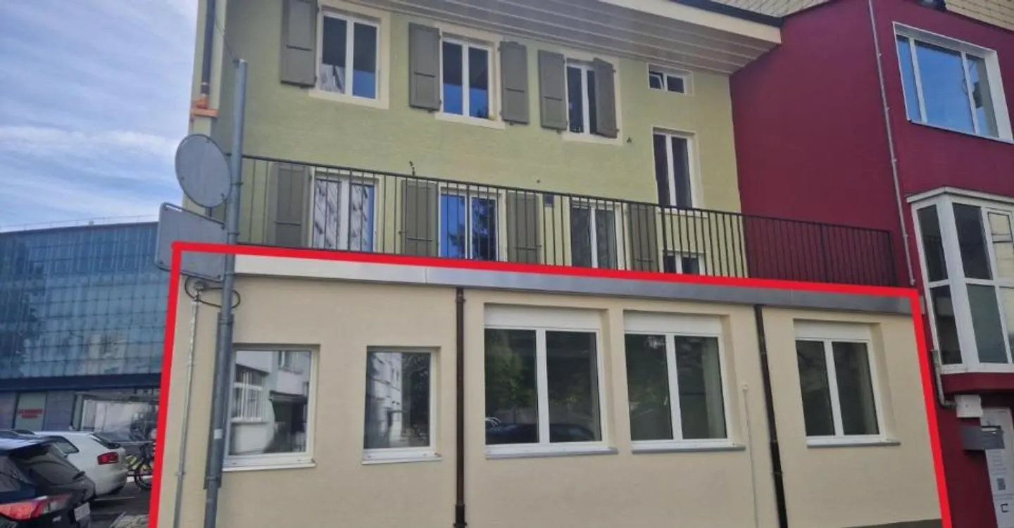 For rent in the center of Delémont commercial space - Photo 1 of 13