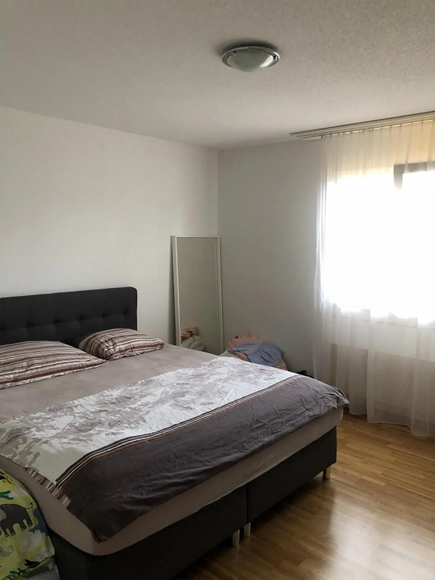 Appartamento attraente di 3,5 stanze con area giardino - Foto 5 di 10