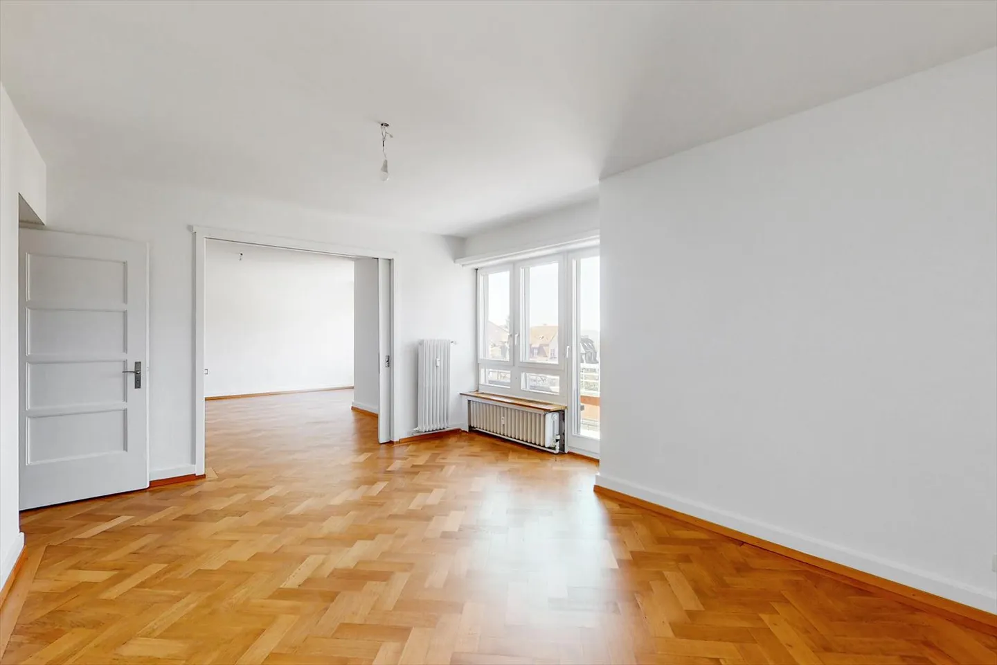 Zentrale Wohnung mit viel Raum zum Wohlfühlen! - Foto 2 von 10