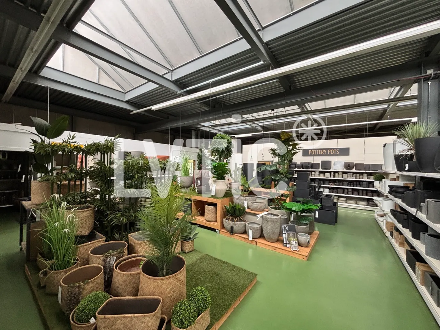 Dépôt - Photo 3 sur 7