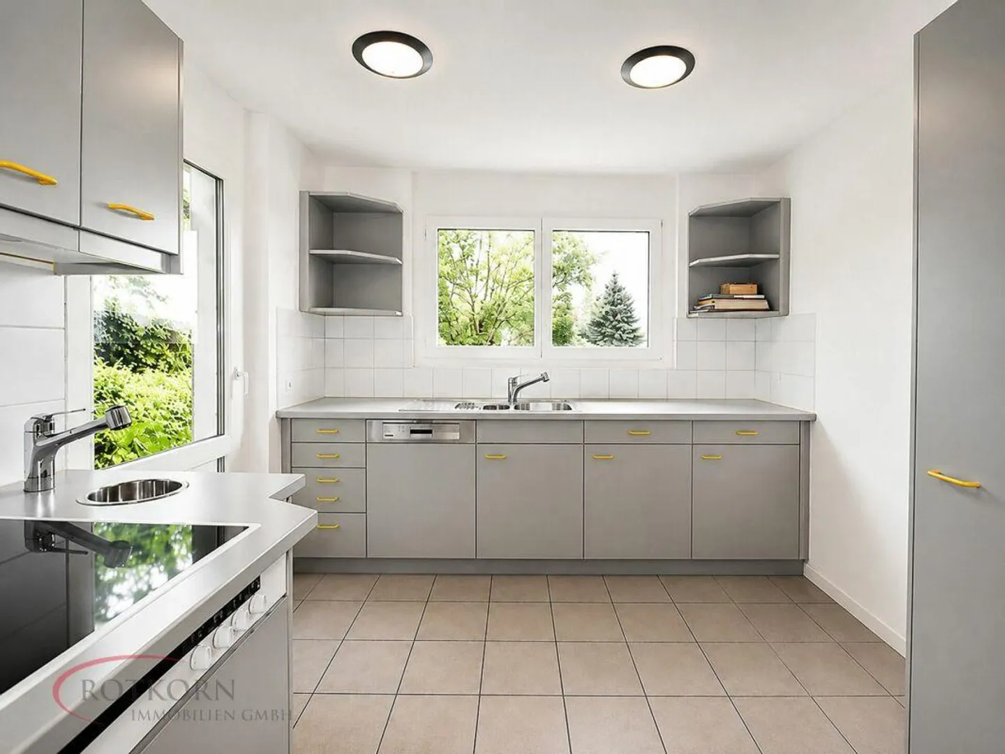Geräumiges Einfamilienhaus mit Lagerhalle - Foto 8 von 24