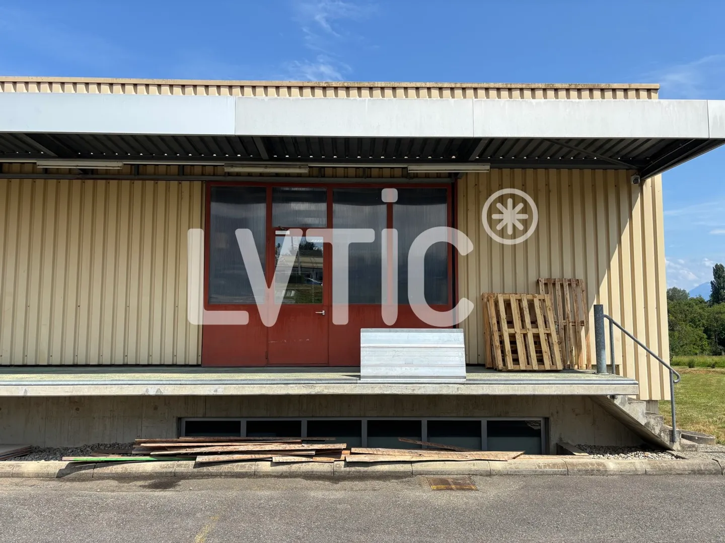 Dépôt - Photo 4 sur 7