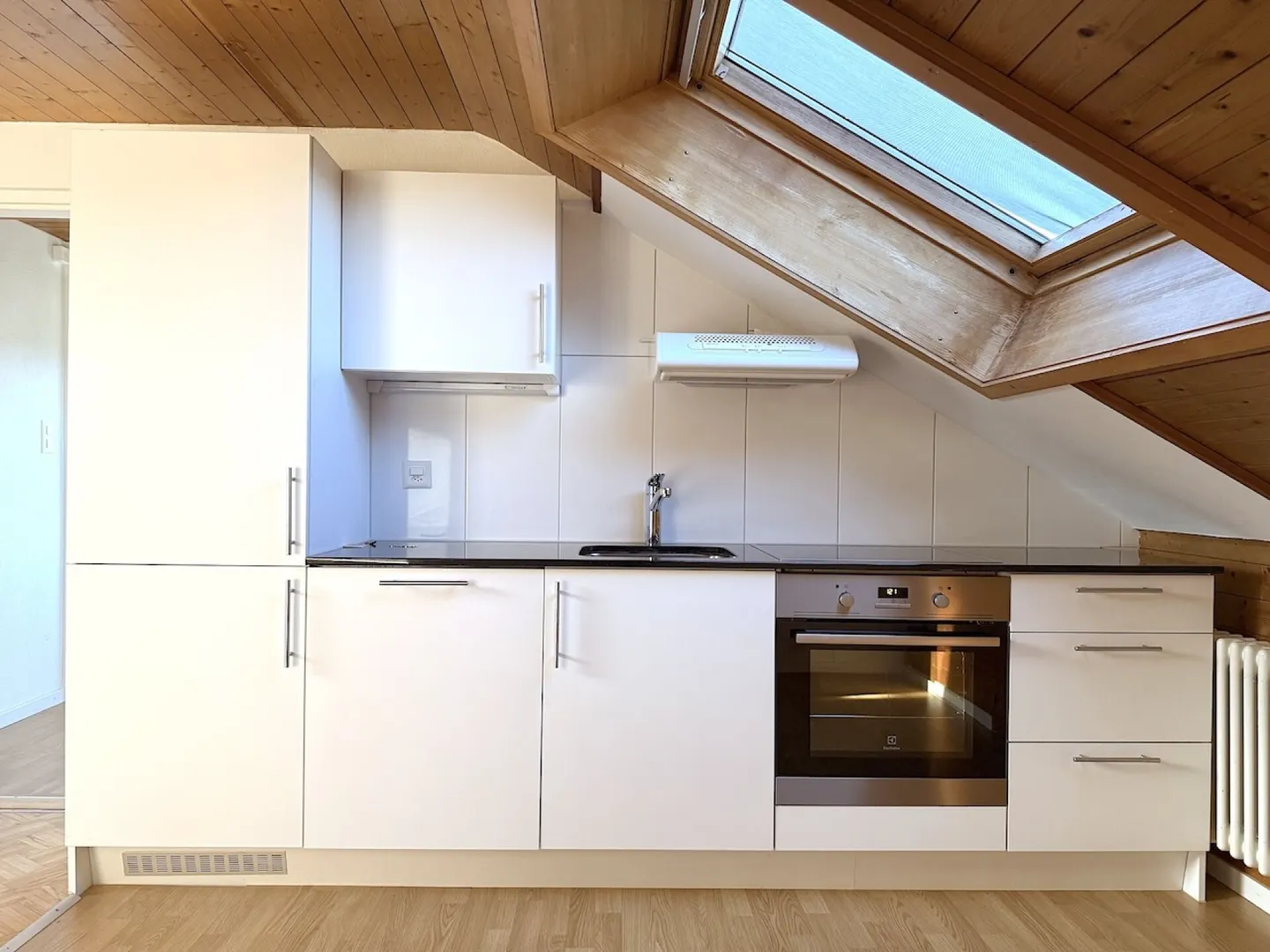 Cozy 3-Room Attic Apartment - Photo 2 of 13