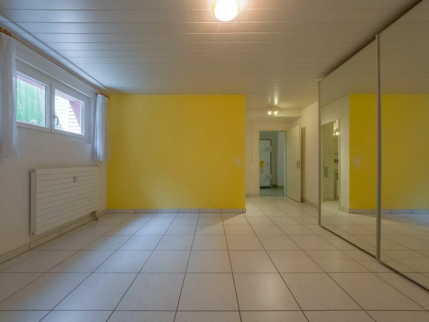 Appartement ensoleillé de 3,5 pièces avec chambre d'amis séparée (salle de loisirs) - Photo 11 sur 13