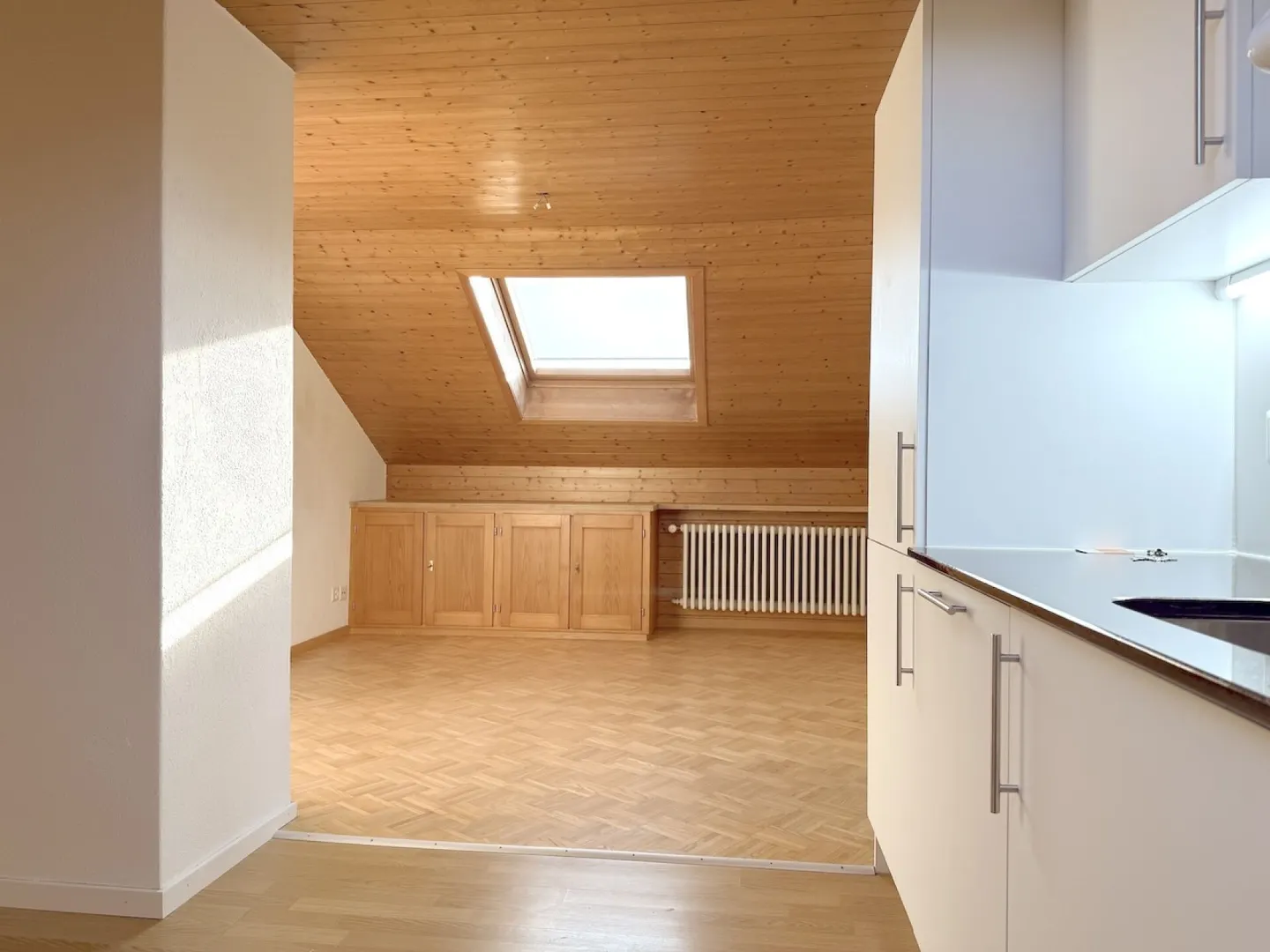 Cozy 3-Room Attic Apartment - Photo 6 of 13