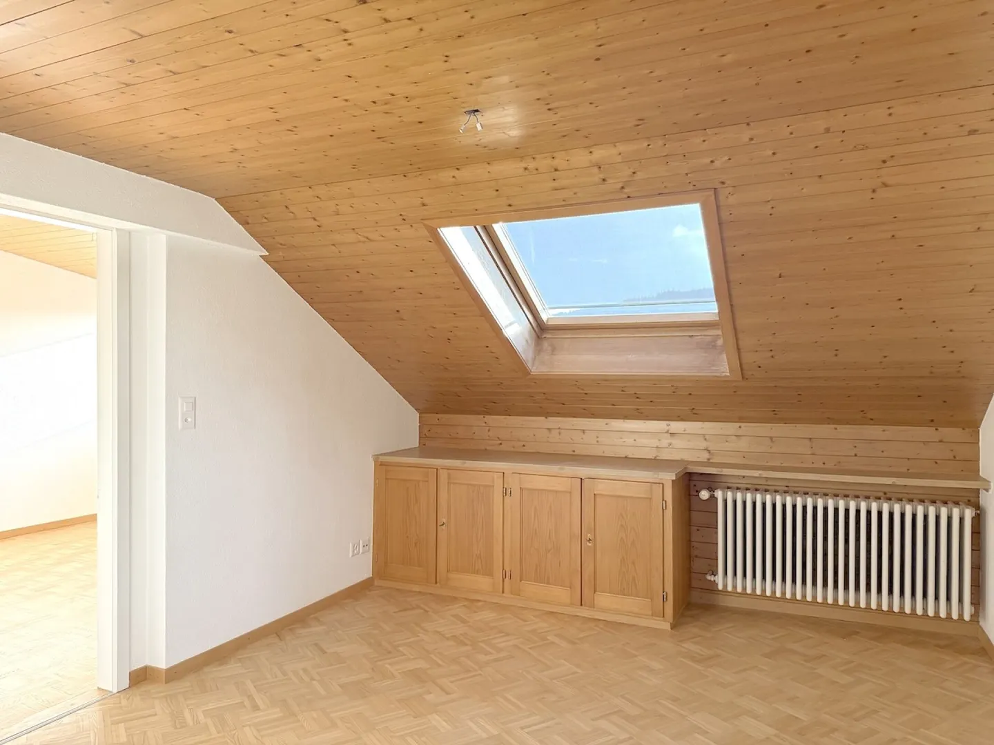 Cozy 3-Room Attic Apartment - Photo 7 of 13