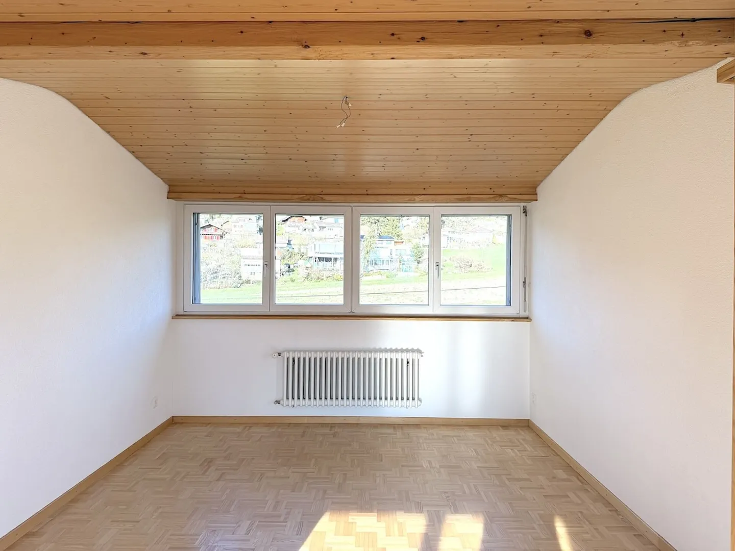 Cozy 3-Room Attic Apartment - Photo 9 of 13