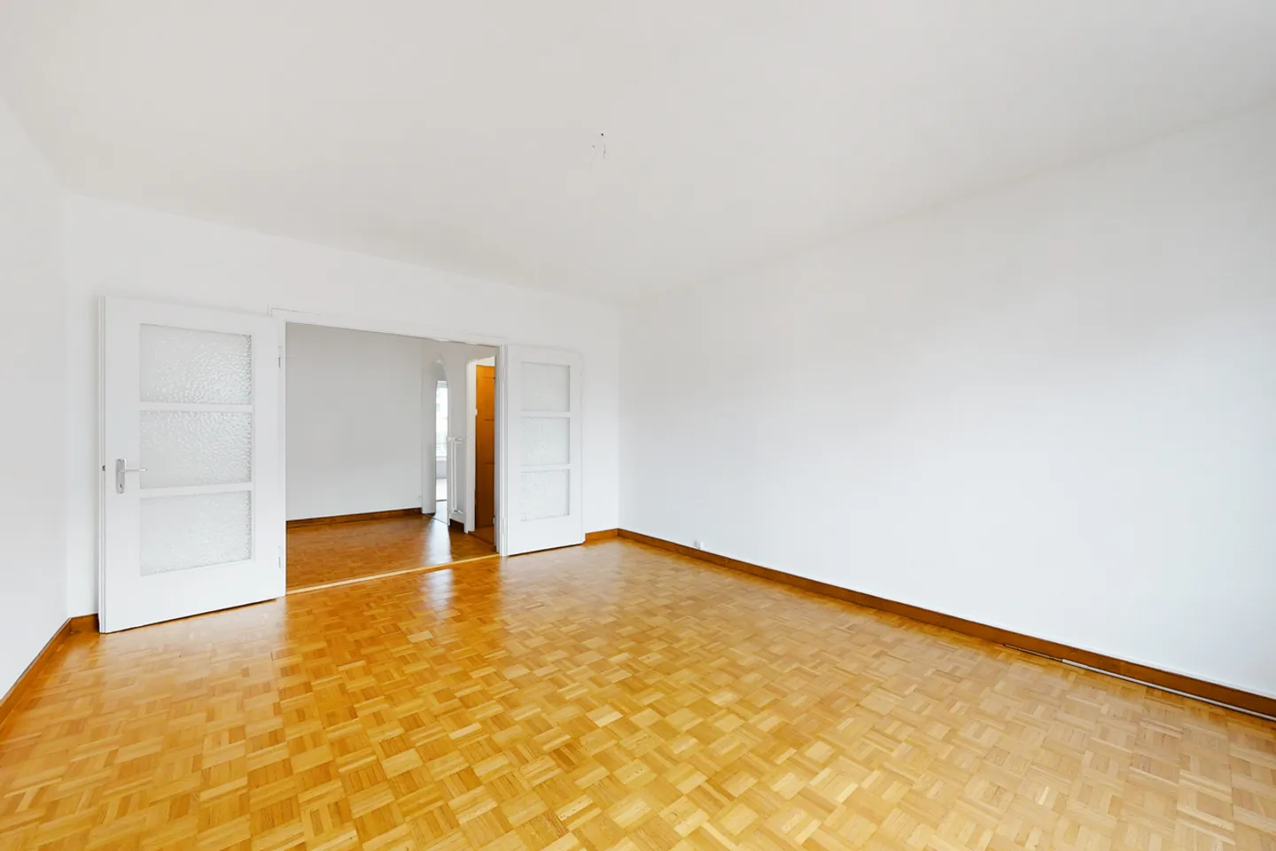 Pleasant living space - Photo 1 of 10