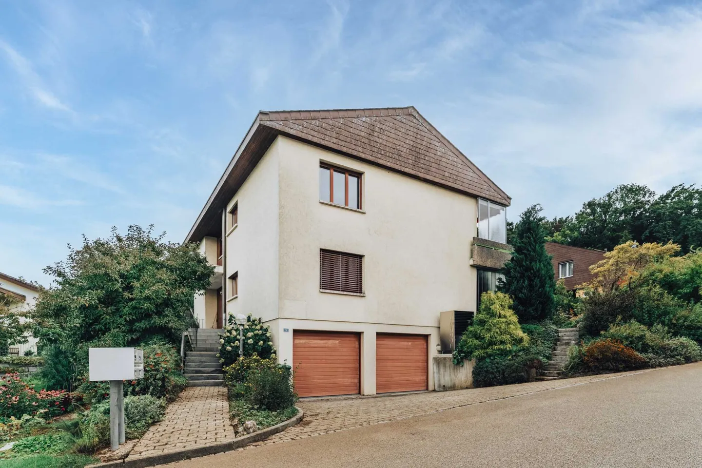 Charmantes Doppelhaus in Ruhiger Lage - Foto 1 von 14