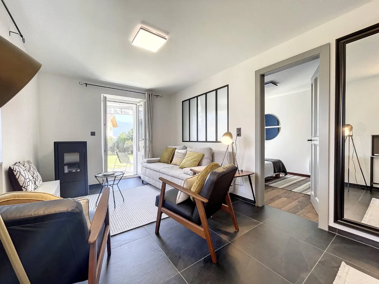 Haus mit 2 Wohnungen, im Herzen des Dorfes Saint-Gingolph gelegen - Foto 4 von 13