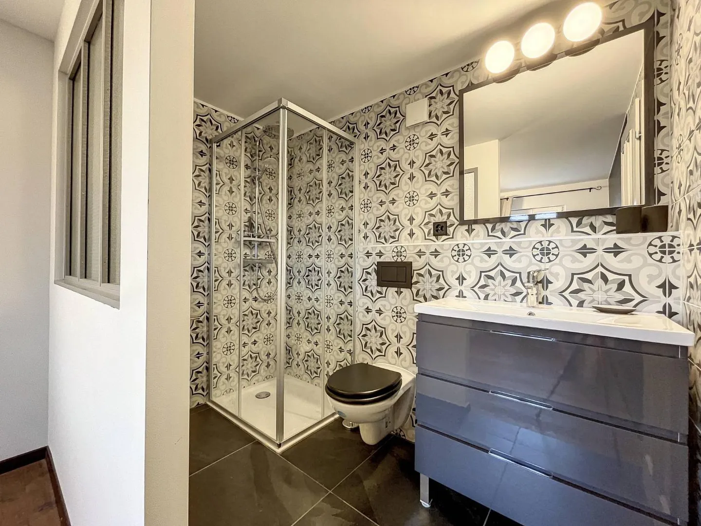 Haus mit 2 Wohnungen, im Herzen des Dorfes Saint-Gingolph gelegen - Foto 11 von 13