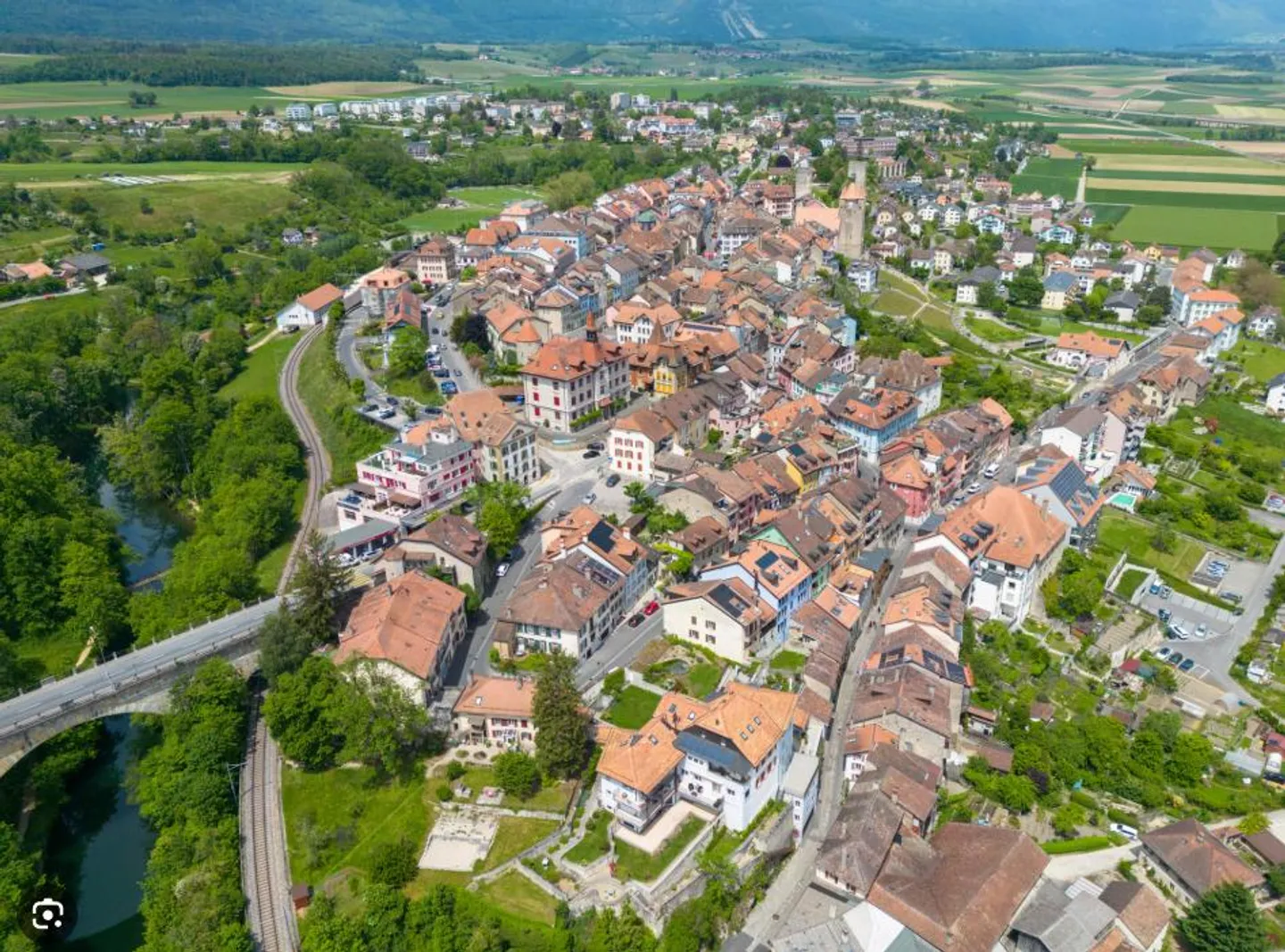 In vendita, Edificio misto, 1350 Orbe, Rif 5637150 - Foto 1 di 1