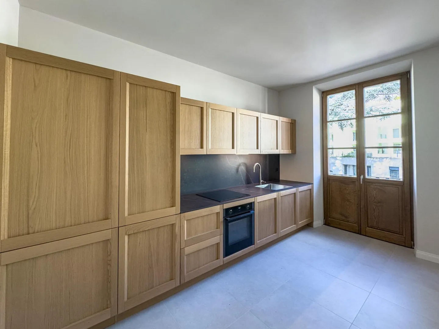 4.5 Zimmer in einer prächtigen historischen Villa, die kürzlich renoviert wurde - Foto 3 von 9