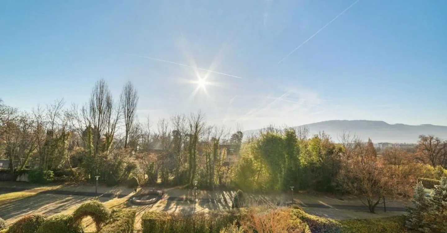 Exceptional Duplex in Cologny - Photo 2 of 13