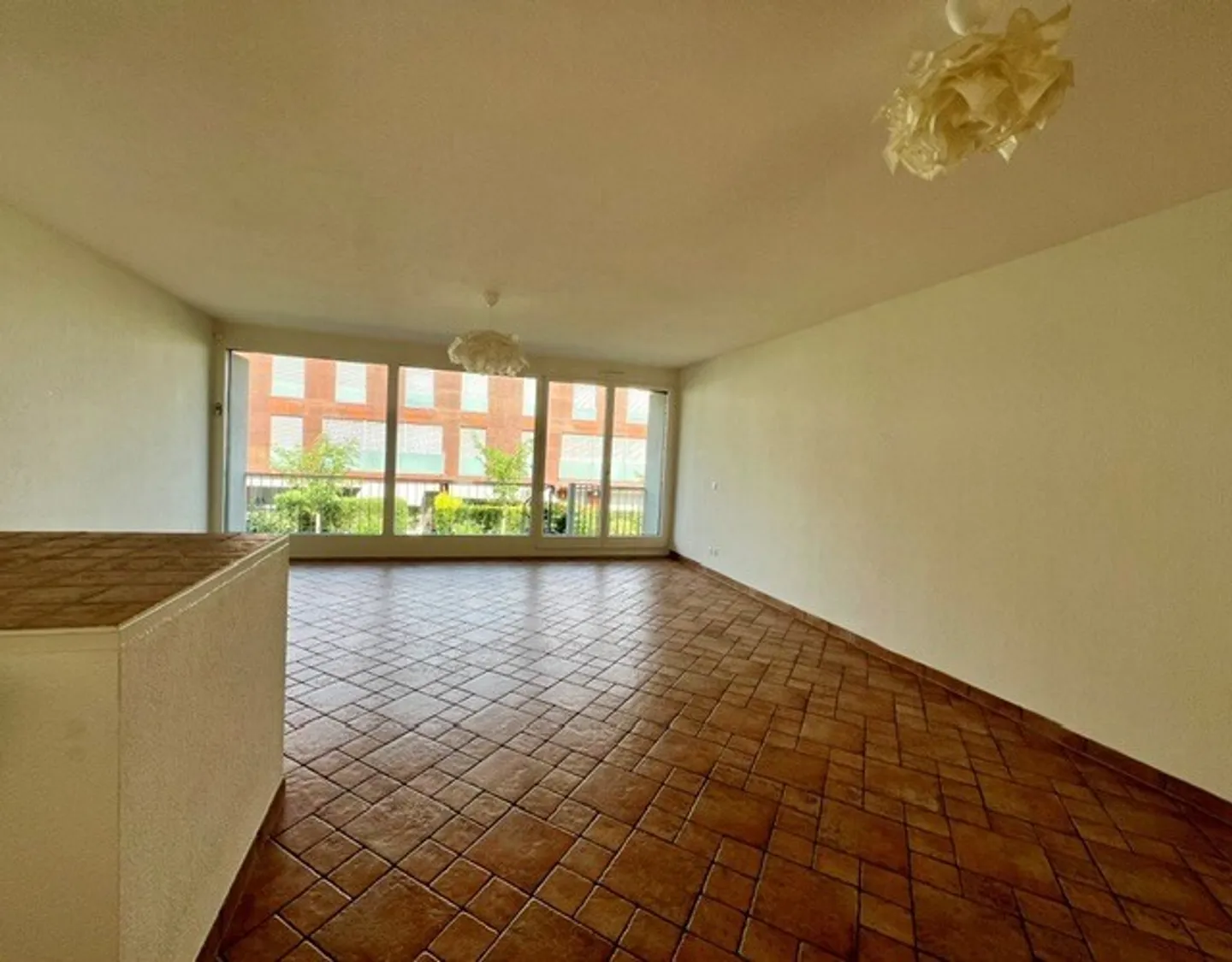 Beau duplex lumineux avec 5,5 pièces et jardins - Photo 4 sur 13