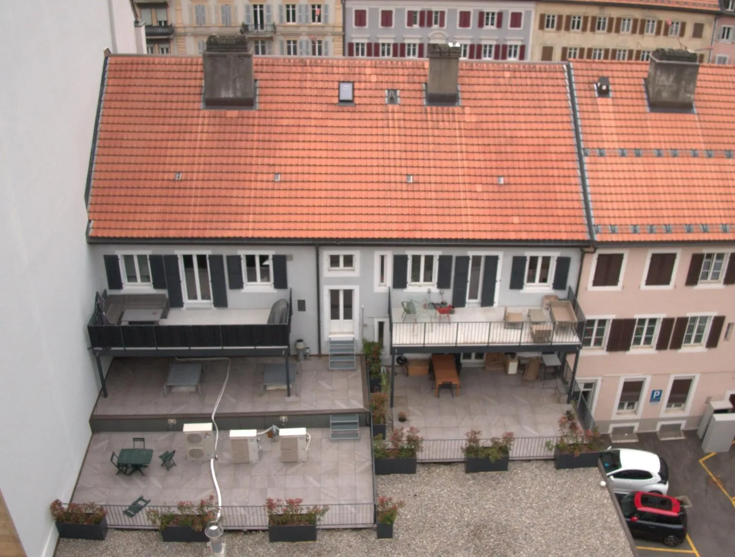 Investition in ein 2023 renoviertes Gebäude: Außergewöhnliche Rendite von 179'952 - Foto 2 von 13