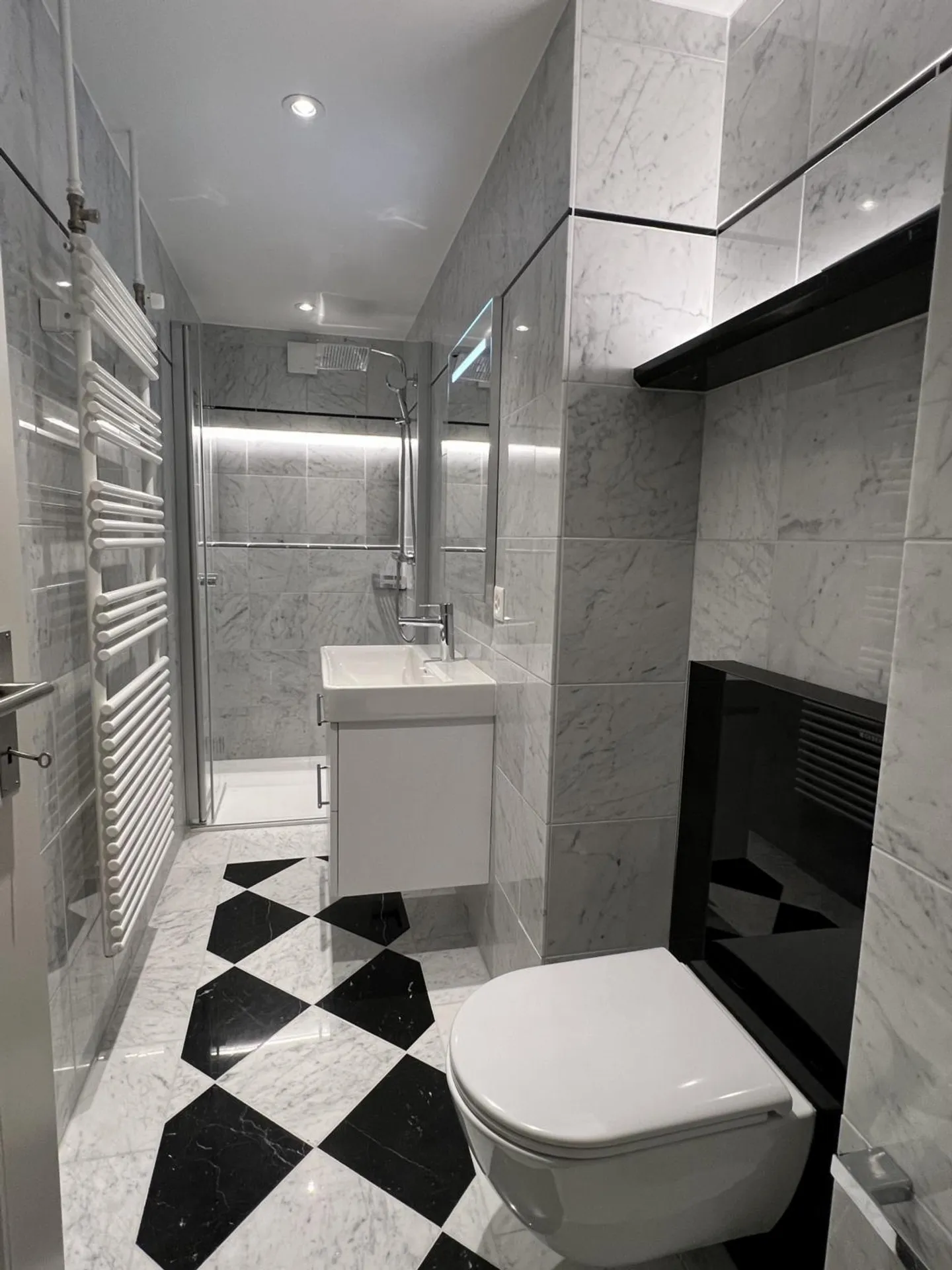 Investition in ein 2023 renoviertes Gebäude: Außergewöhnliche Rendite von 179'952 - Foto 10 von 13