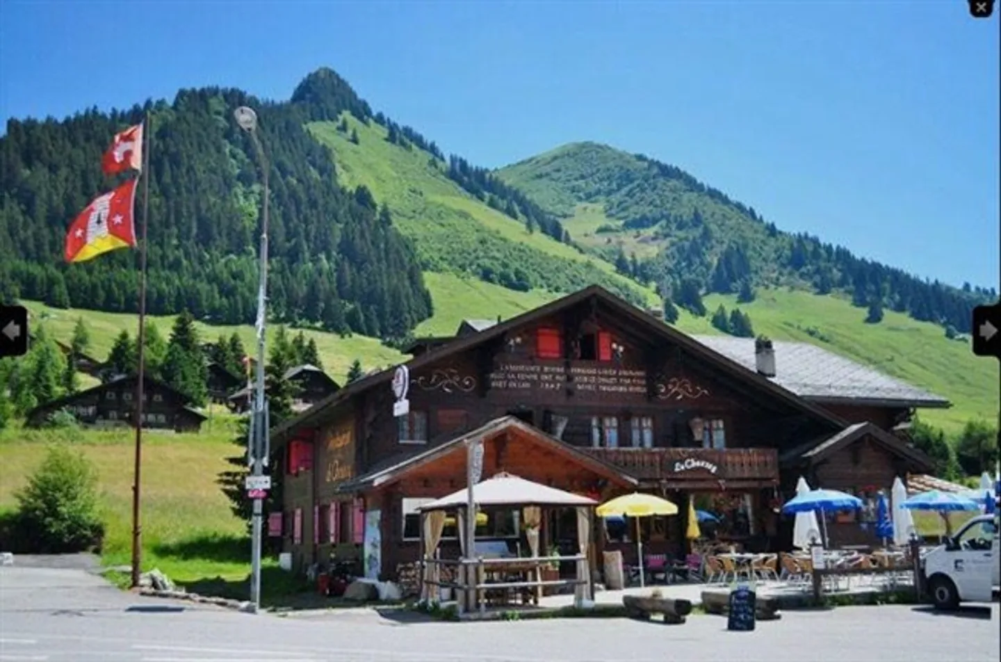 The flagship of the restaurant Le Chaussy is for sale in Les Mosses - Photo 1 of 13