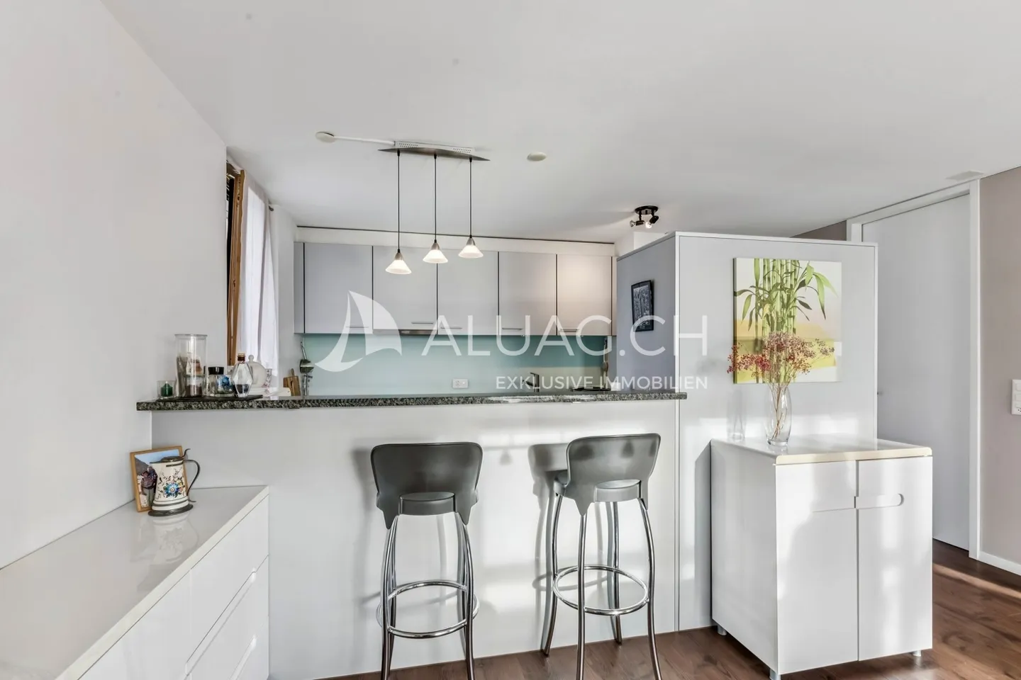 Bright Apartment by the River - Photo 5 of 12