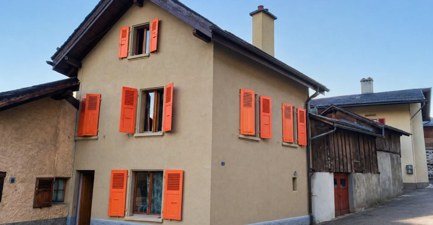 Kleines Ertragsgebäude im Herzen von Fully - Foto 1 von 12