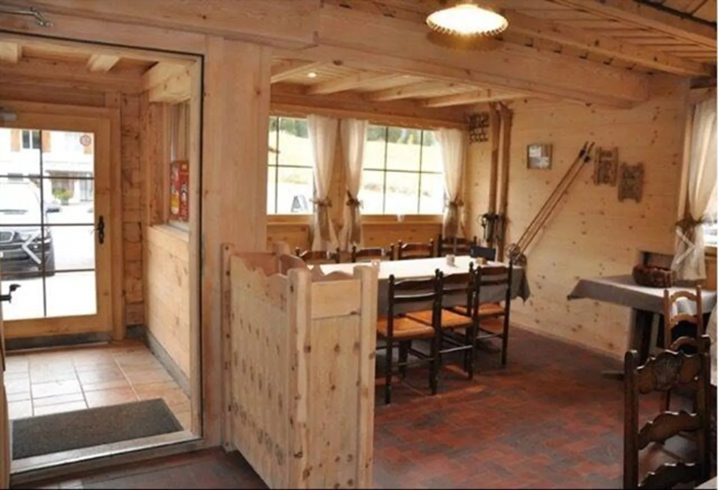 The flagship of the restaurant Le Chaussy is for sale in Les Mosses - Photo 4 of 13