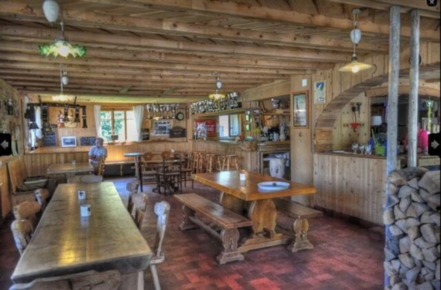 The flagship of the restaurant Le Chaussy is for sale in Les Mosses - Photo 6 of 13