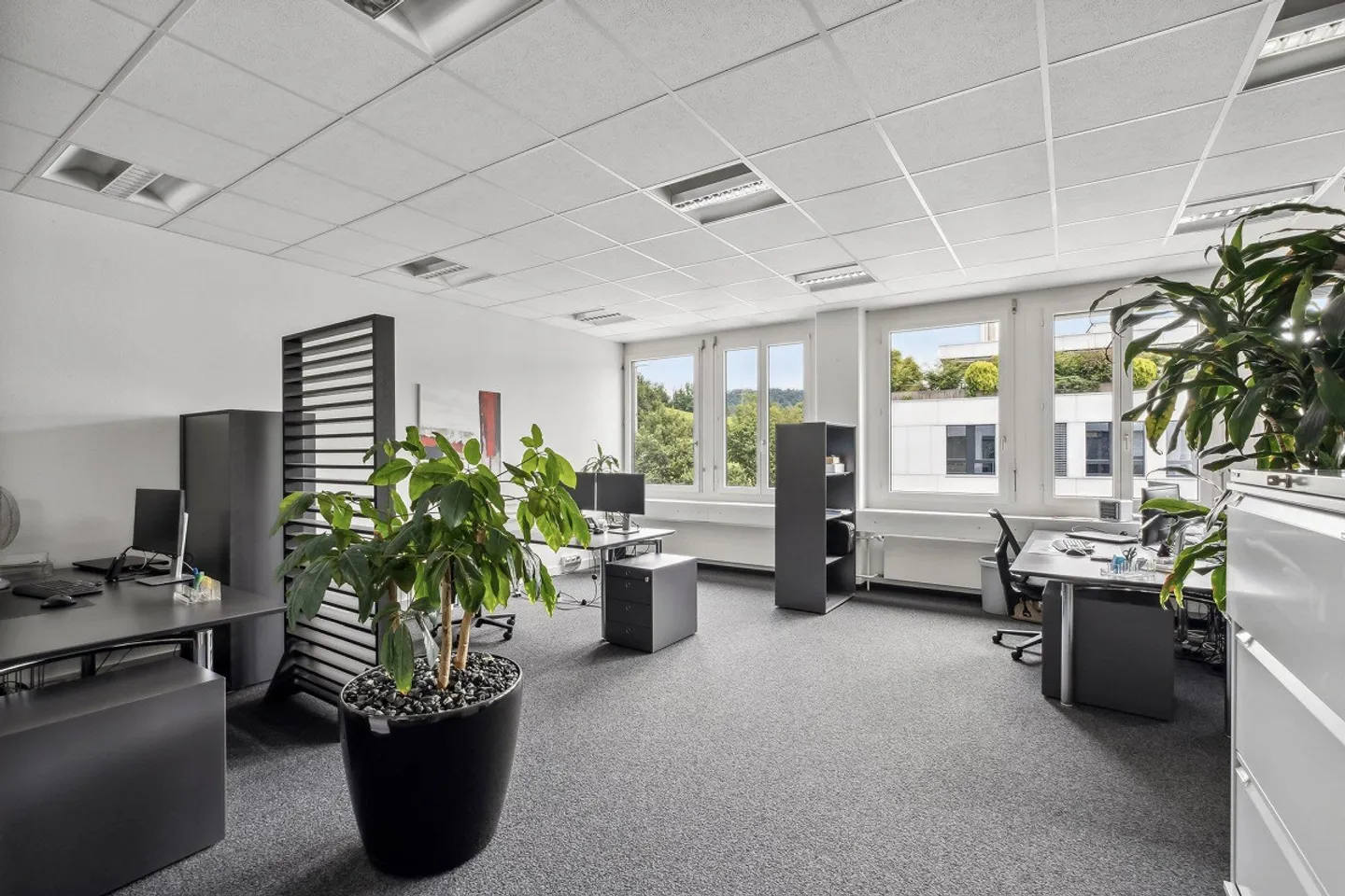 High-quality office space - Photo 2 of 8