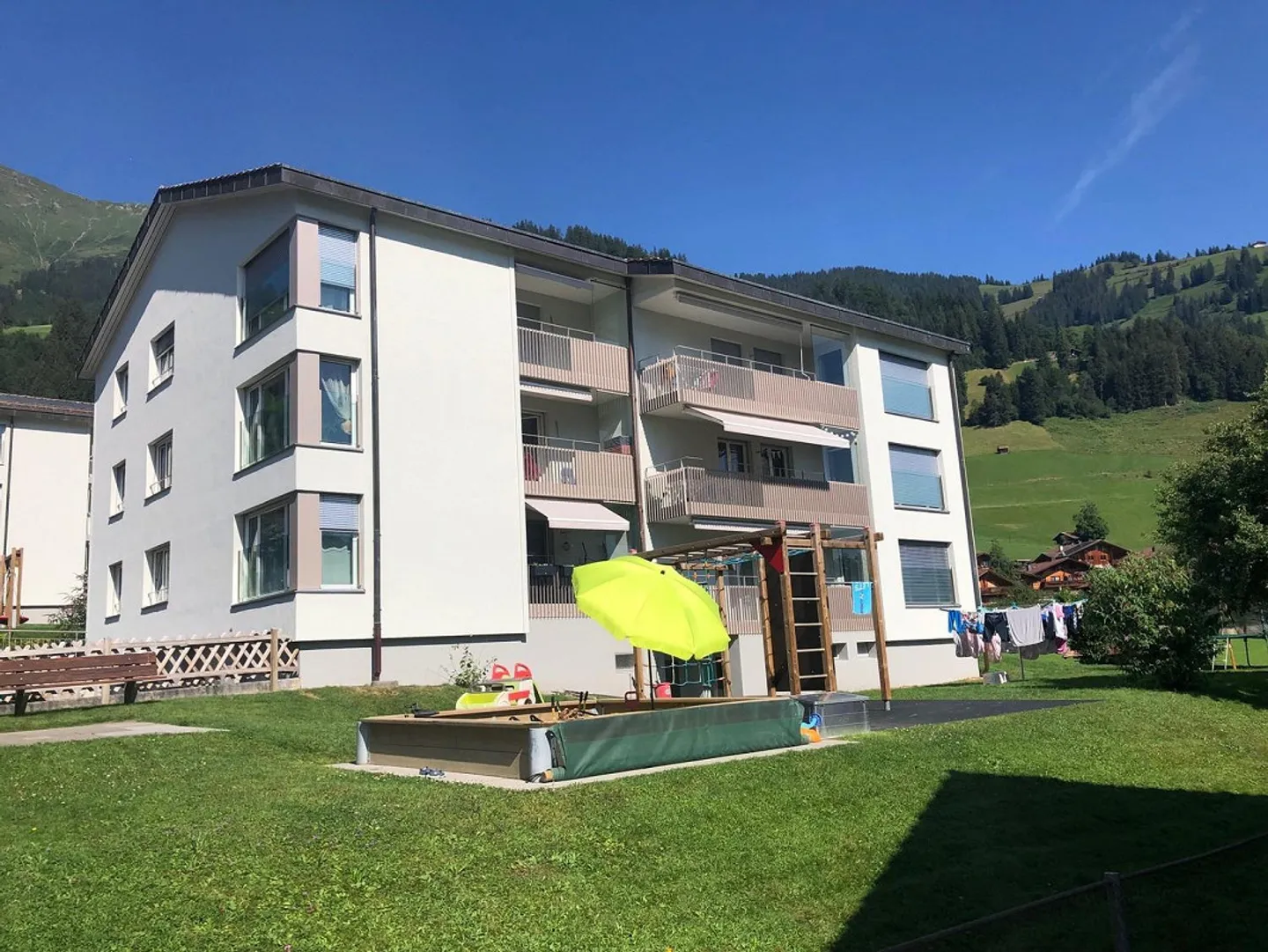 Appartement coopératif 4½ pièces à louer à Frutigen - Photo 1 sur 8