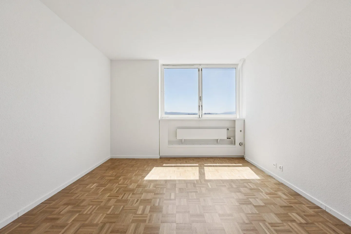 Modern Apartment with Rhône View - Photo 2 of 10