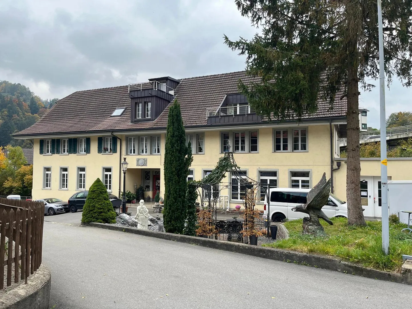 grosszügige 7.5 Zimmerwohnung - Foto 1 von 9