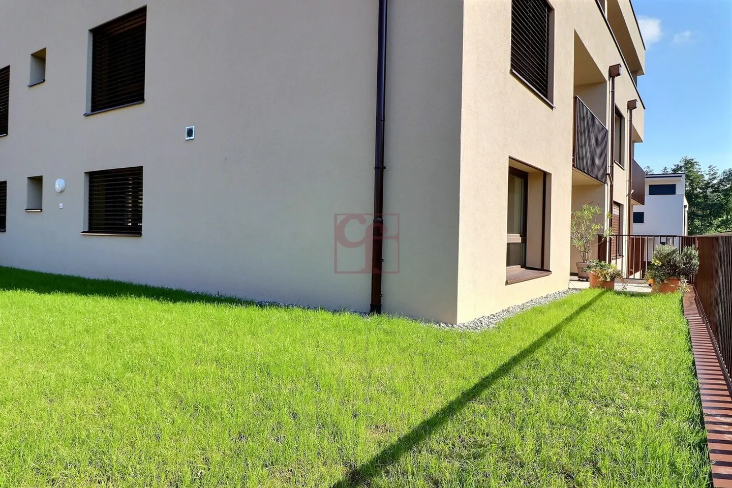 magnificent new apartment, superb terrace 1 rent offered - Photo 8 of 10