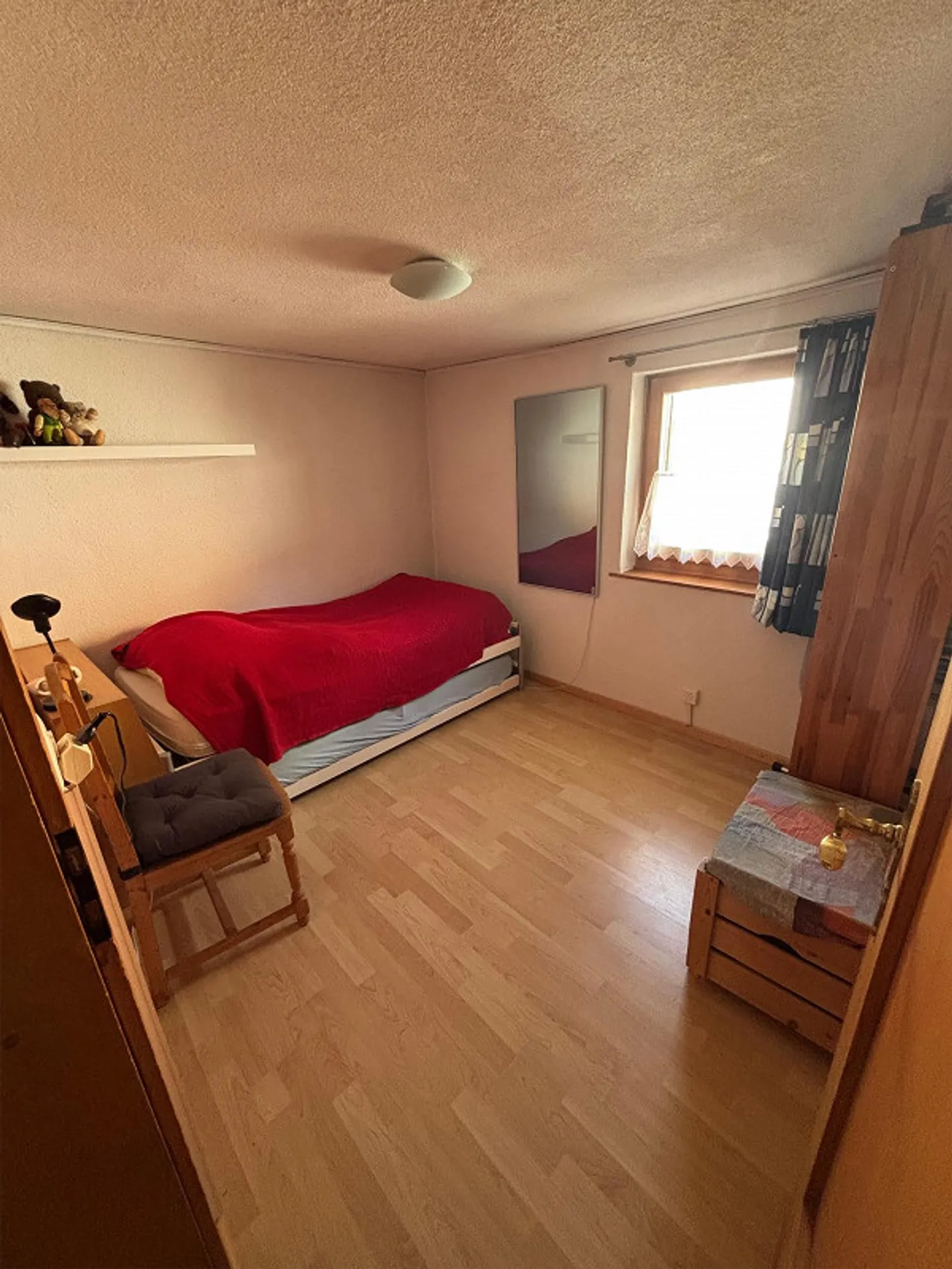Incantevole appartamento per vacanze 4.5 stanze con stufa in steatite a Zorten - Foto 11 di 17