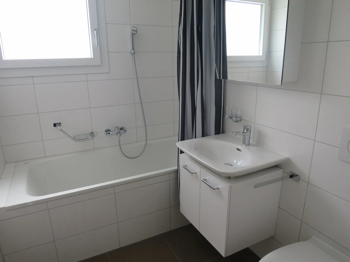 Appartement spacieux avec terrasse - Photo 1 sur 3