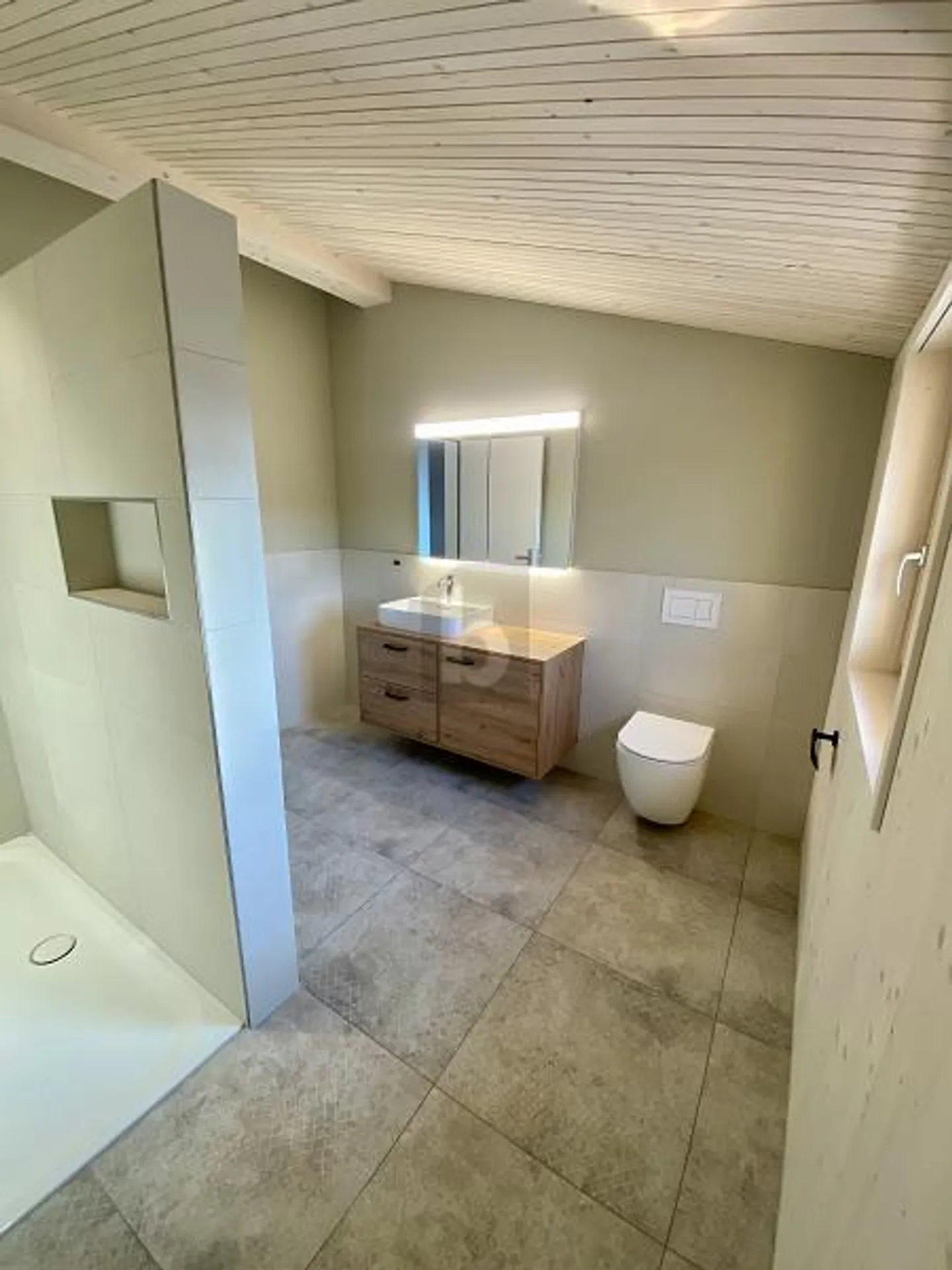 MODERN, LIGHT-FILLED AND FAMILY-FRIENDLY - Photo 3 of 6