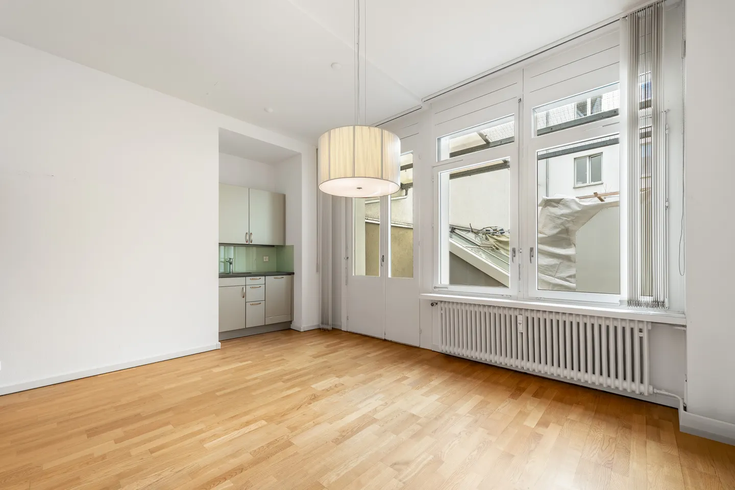 Zentrale Bürofläche - Foto 11 von 11