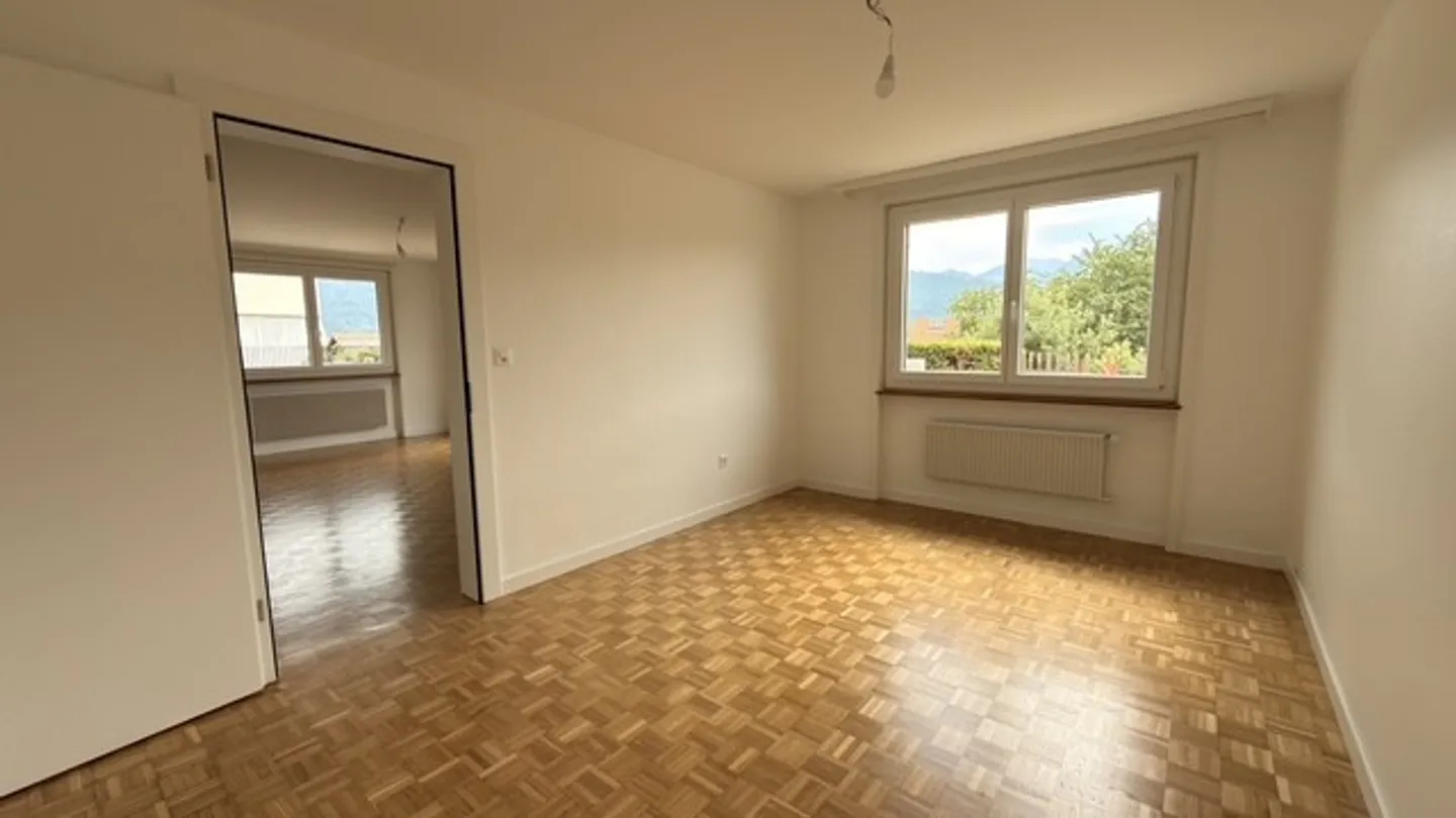 Appartement Charmant avec Terrasse - Photo 7 sur 8