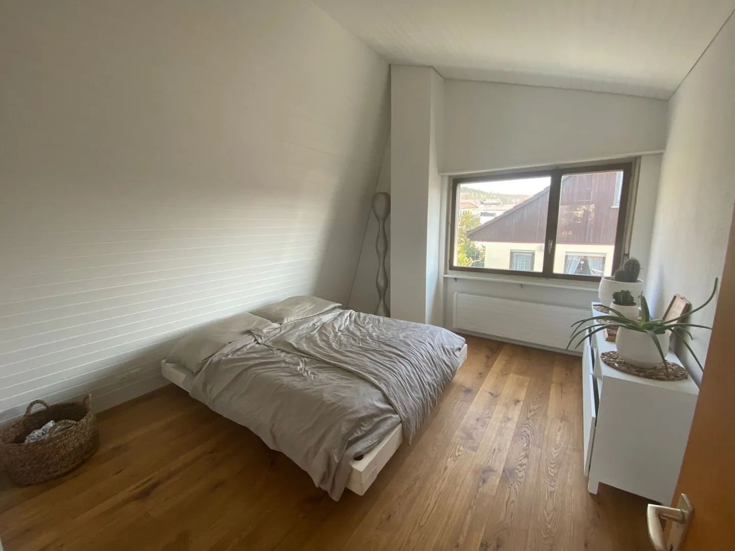 Casa unifamiliare indipendente di 5,5 locali con giardino d'inverno, garage e giardino soleggiato - Foto 13 di 22