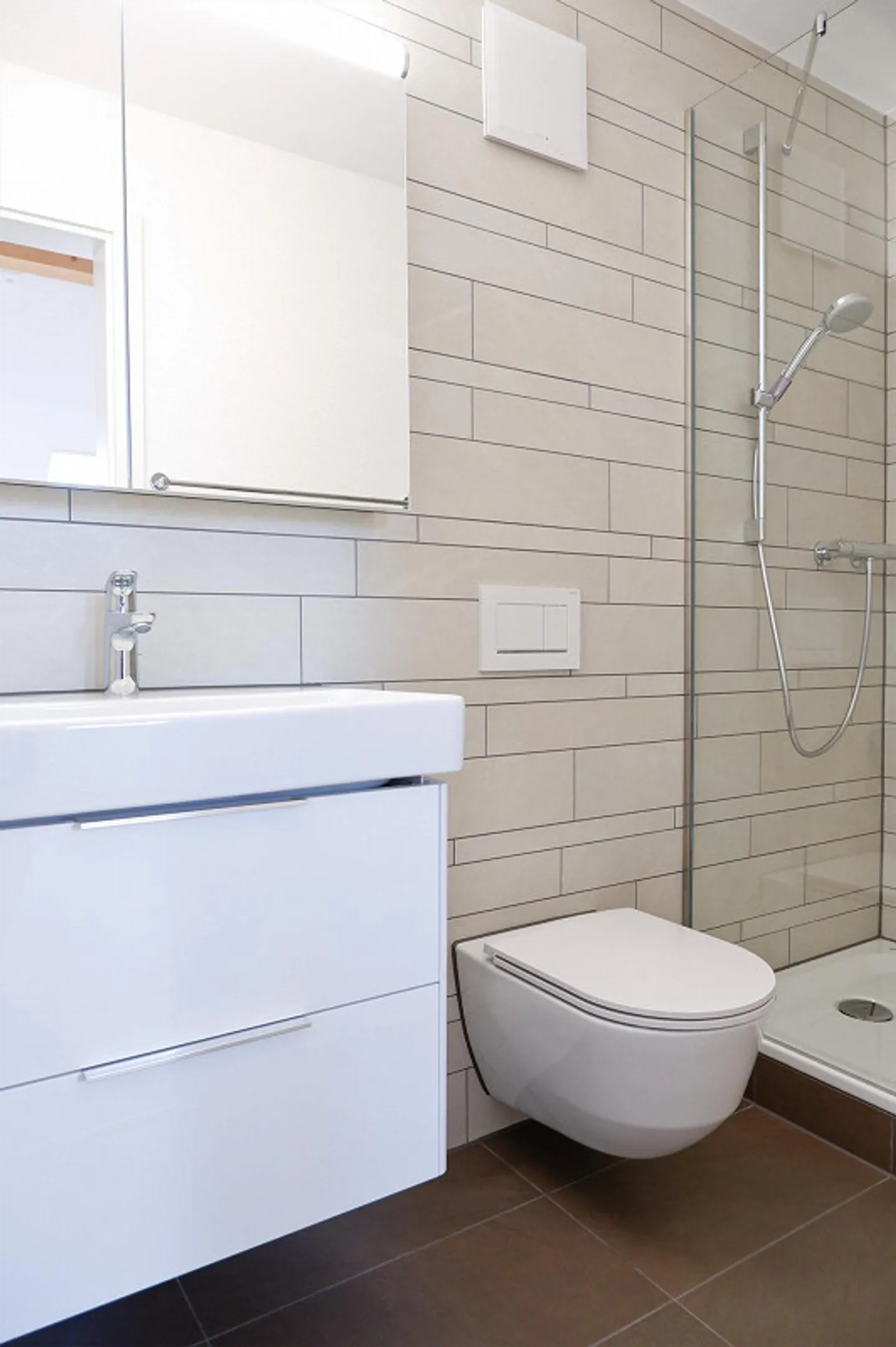 Bright Attic Apartment in Breitsch - Photo 4 of 9