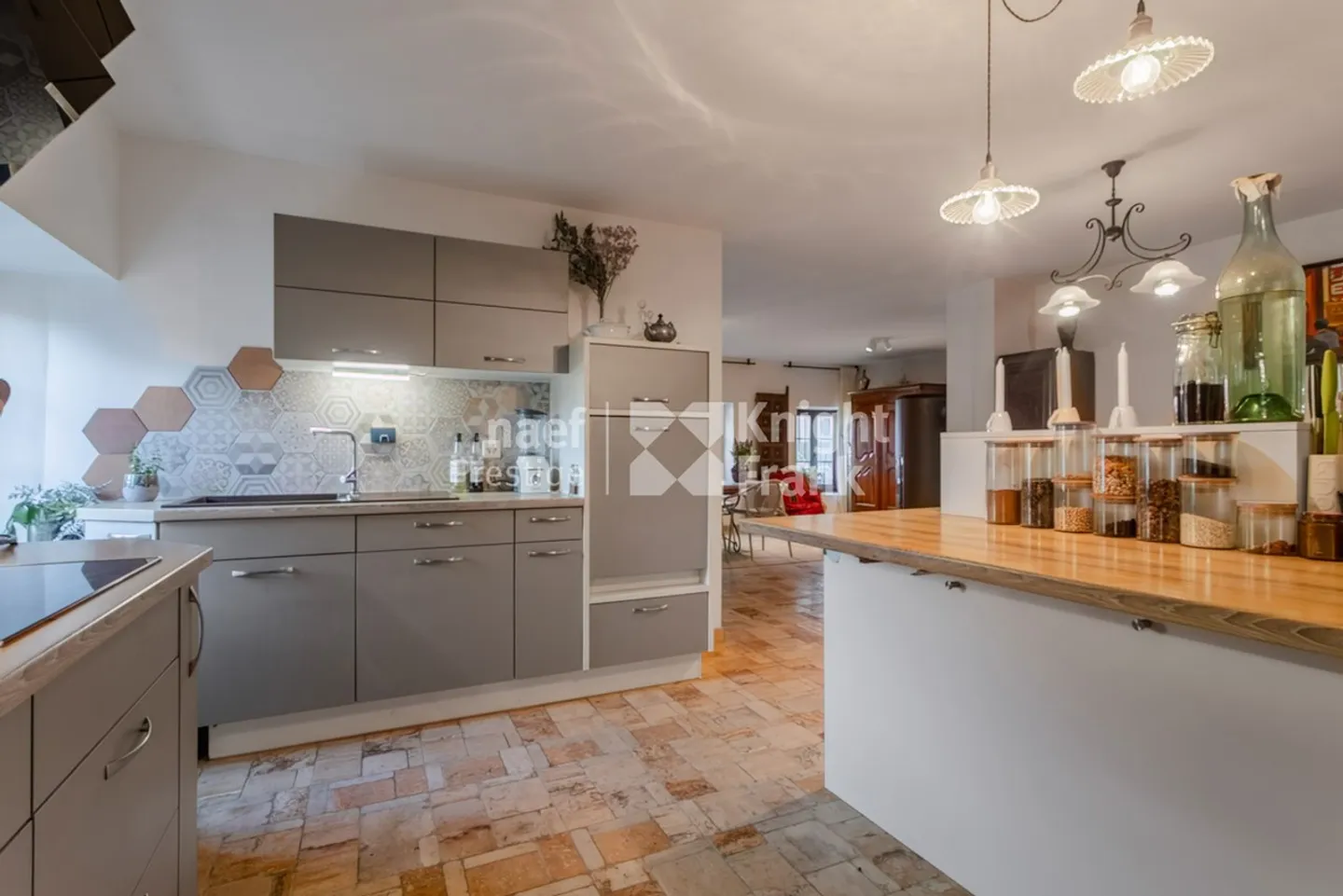 Magnificent renovated farmhouse with 2 apartments for sale in Font - Photo 4 of 10