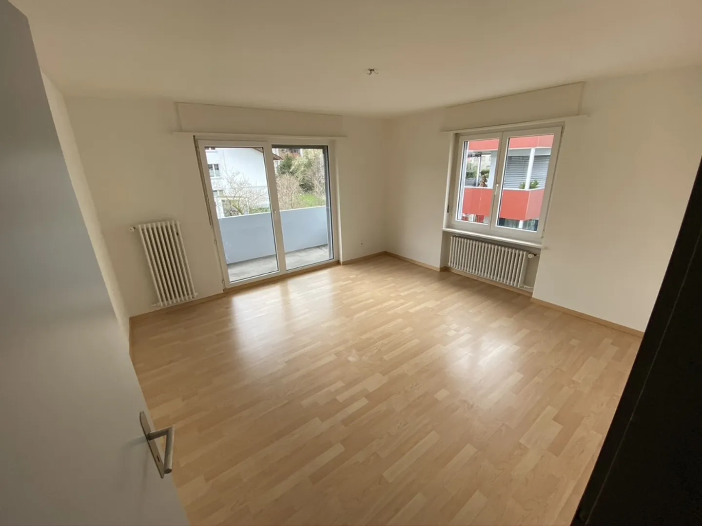 4.5 Room Apartment in Prime Location with Large Garden! - Photo 4 of 13