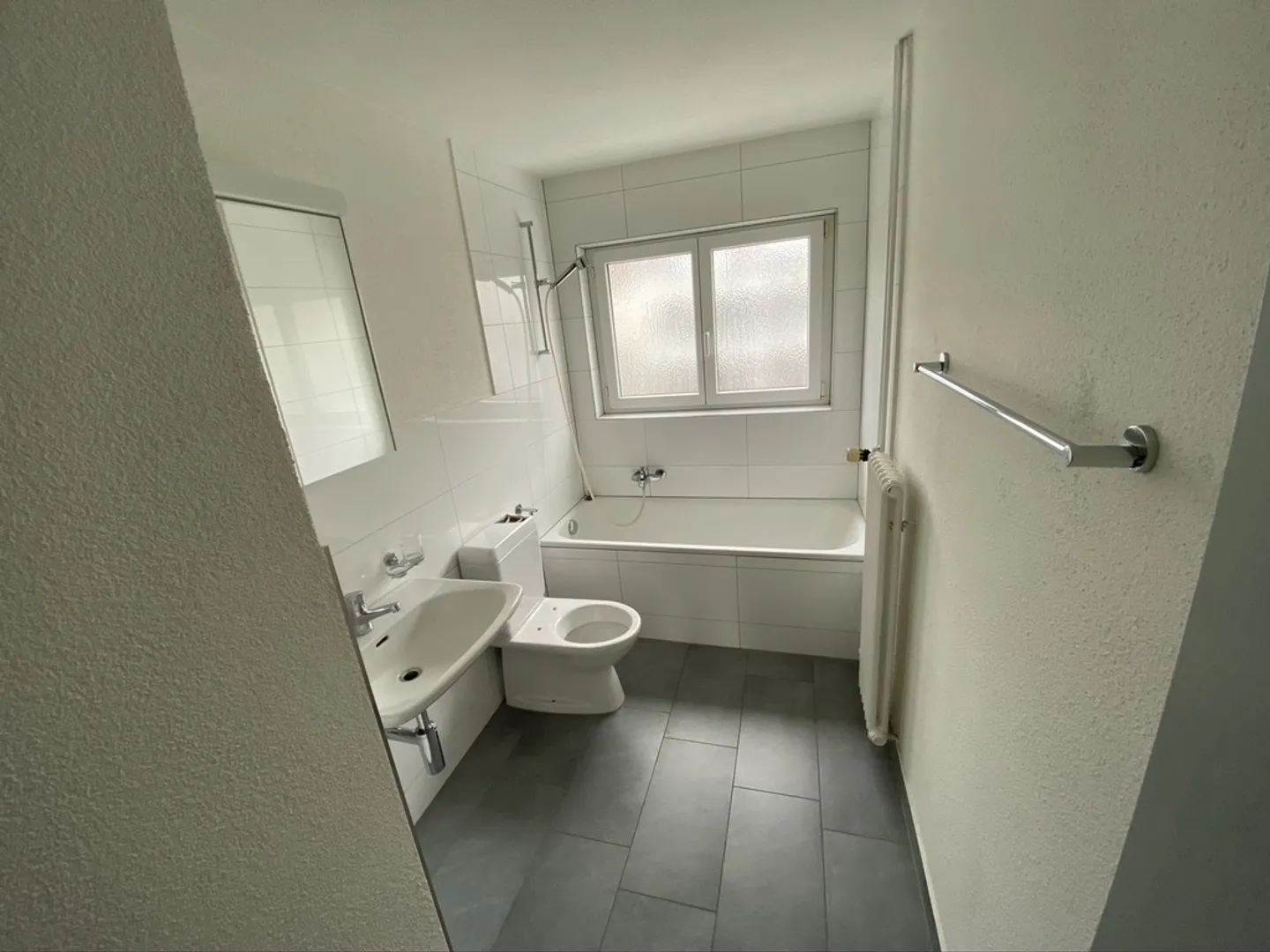 4.5 Room Apartment in Prime Location with Large Garden! - Photo 7 of 13