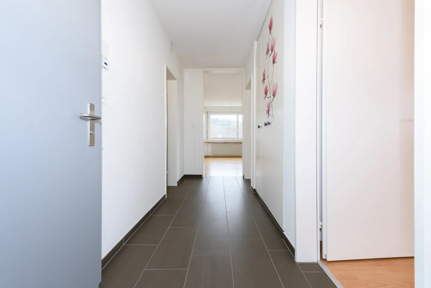 In der Nähe der Geschäfte - Foto 6 von 7